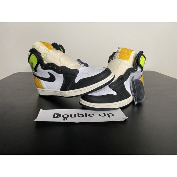 Nike Air Jordan Retro High OG White Black Volt University Gold